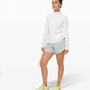 Women’s Lululemon Track That MR Short 5” Lined - Size 2 - NWT